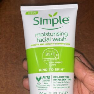Simple Moisturising Facial Wash - 150ml (UK)